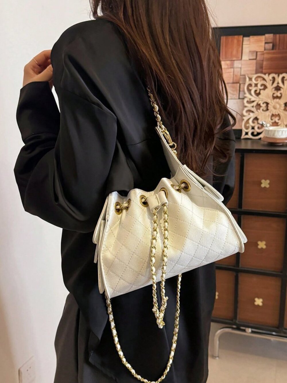 White Casual Women's Rhombus Embroidery Small Square Dual Chain Crossbody Bag - Picture 5 of 8